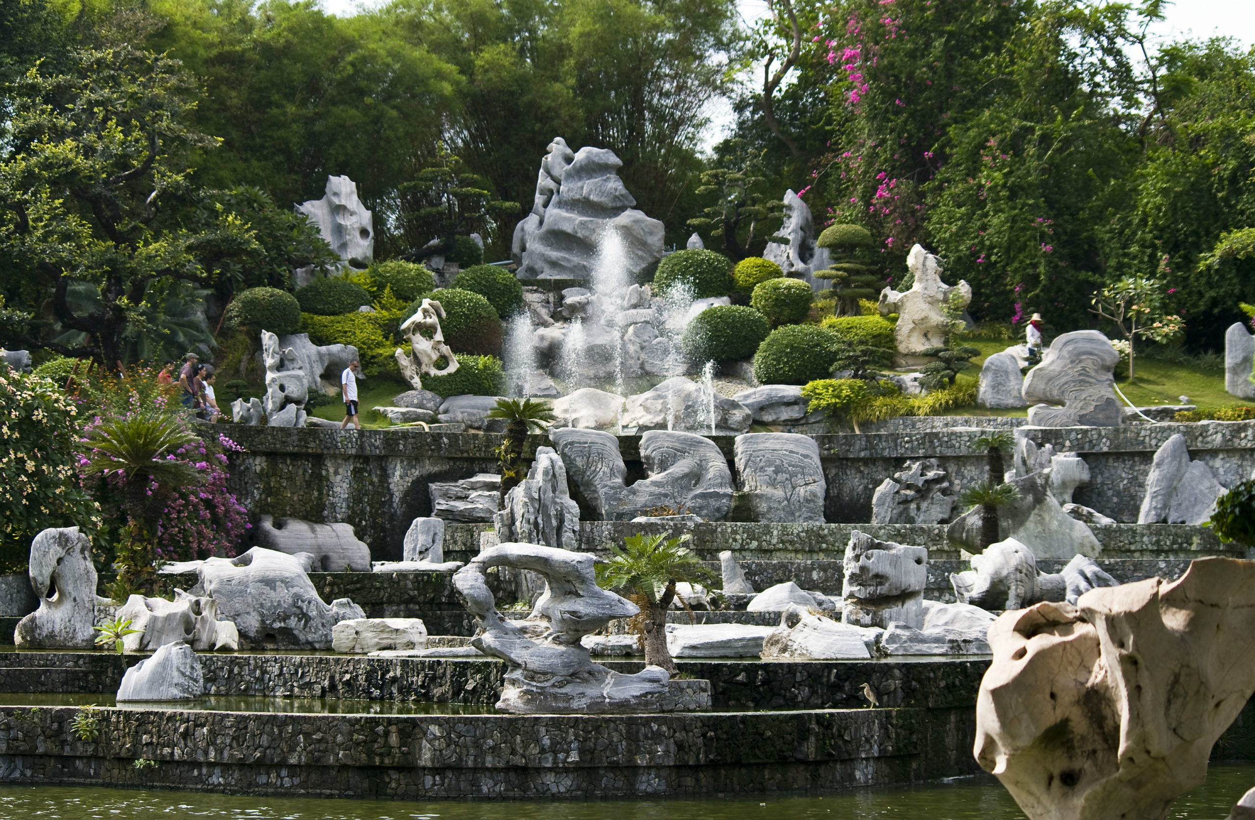 Тропический ботанический сад Нонг Нуч (Nong Nooch Tropical Botanical  Garden) | ботанический сад, собрание миниатюрных деревьев бонсаи, парк  орхидей | Паттайя | Таиланд