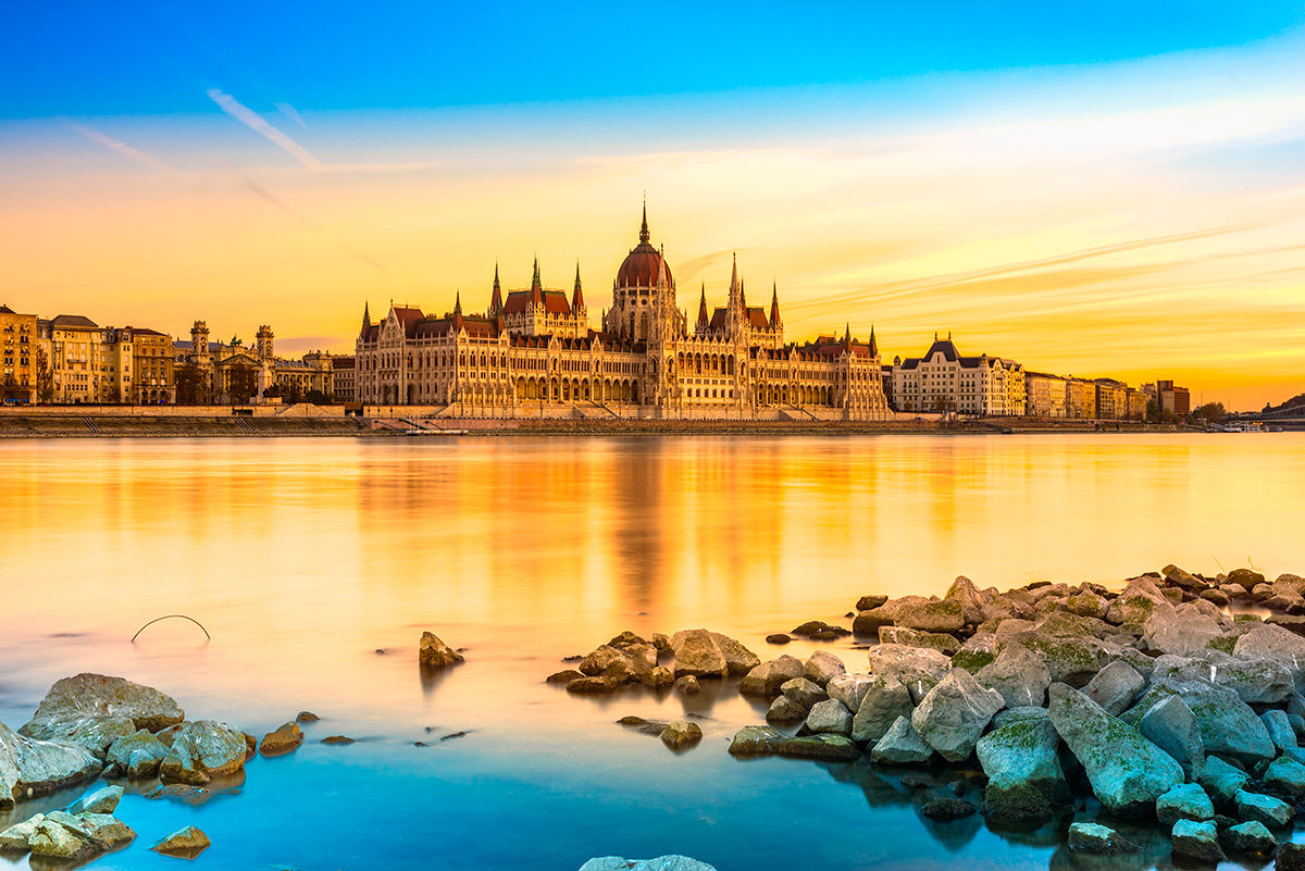 Вид на Дунай и Парламент Будапешта