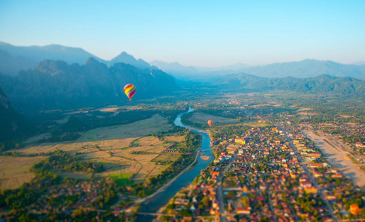 Вид с высоты птичьего полета,  Ванг-Вьенг, Лаос