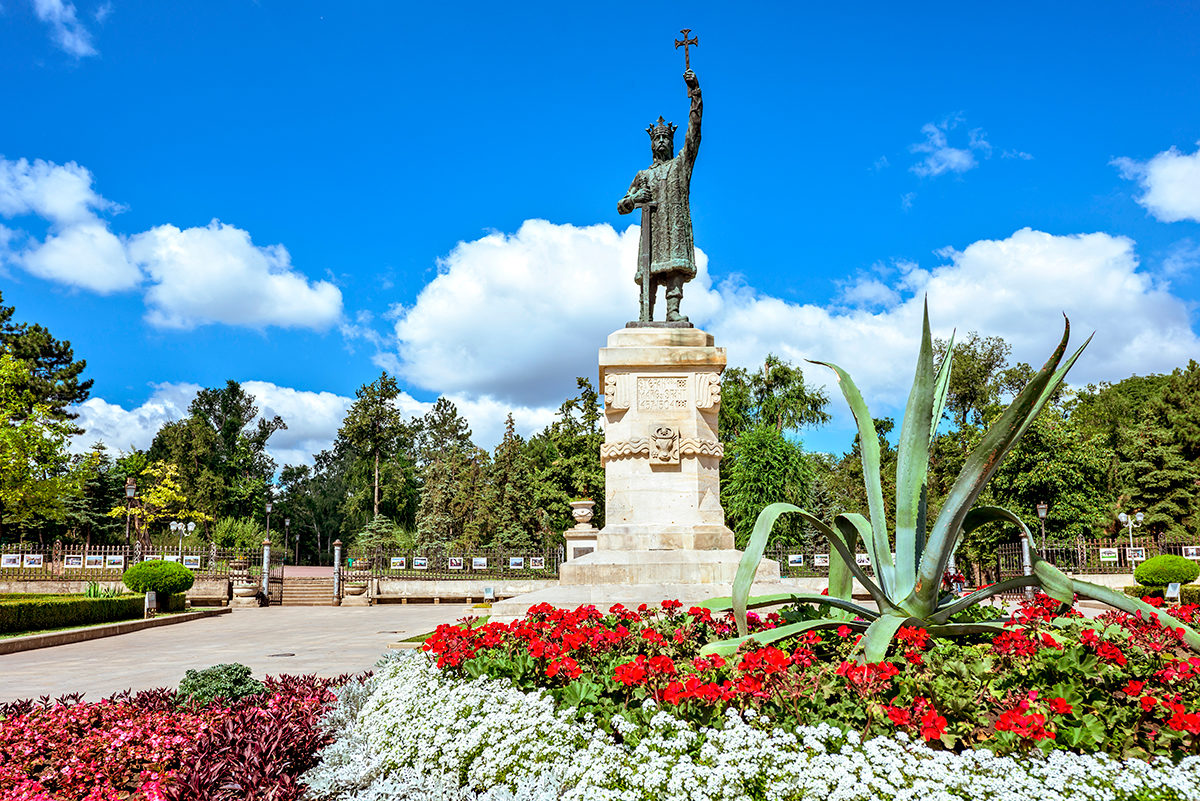 Памятник молдавскому государю-символу Молдовы
