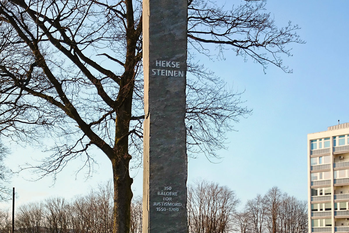 Колонна в память о сожженных за колдовство, Берген