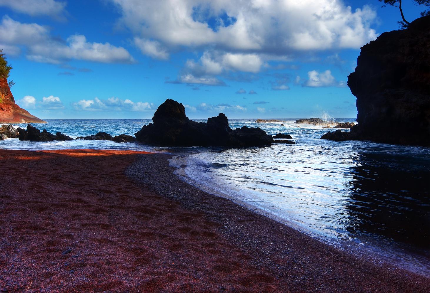 Красный пляж Кайхалулу, Гавайи