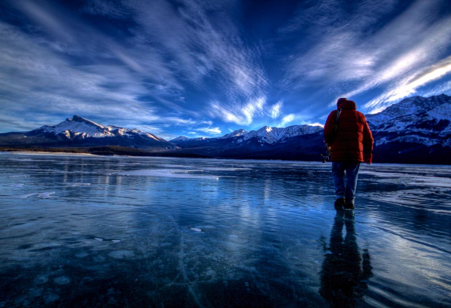 Озеро Абрахам (Abraham Lake), Канада, провинция Альберта