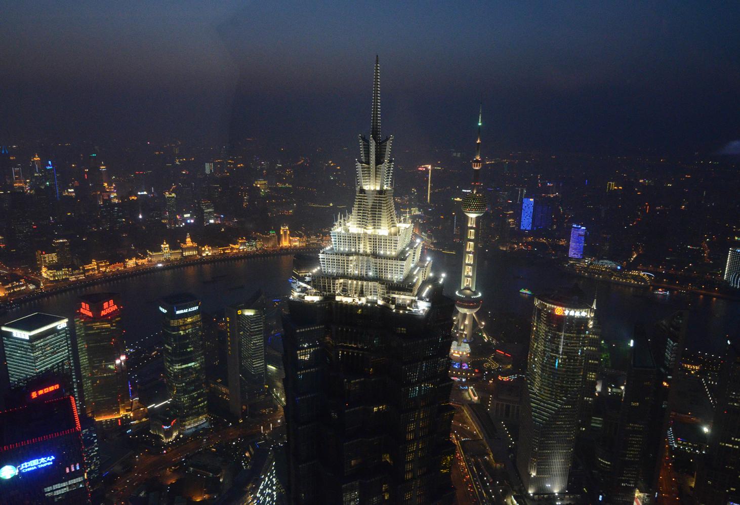 Шанхайский всемирный финансовый центр (Shanghai World Financial Center)