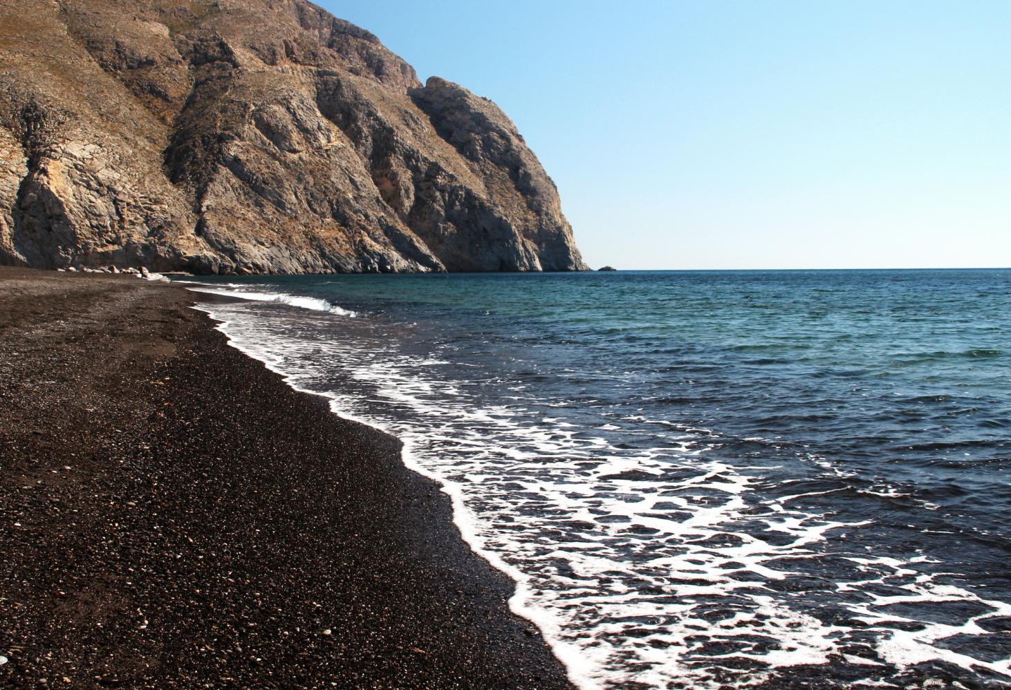 Черный пляж Камари, Греция